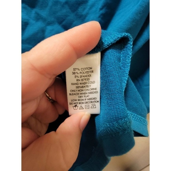 Susan Graver Style Blue Long Sleeve Blouse With Beaded Nackline Size 1X - Picture 4 of 5